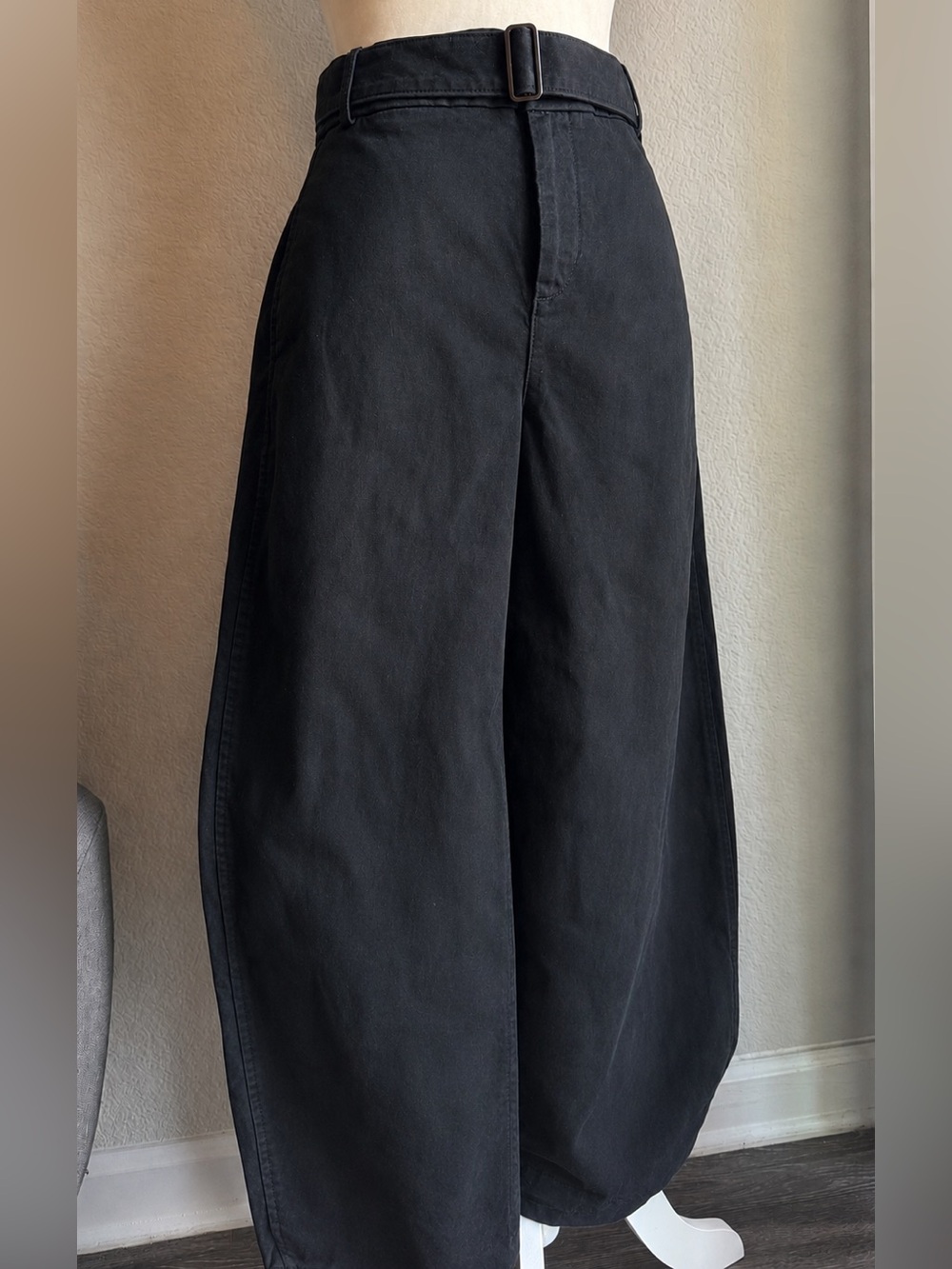 Banana Republic Black Barrel Leg Pants Adjustable Buckle Waist Women’s 2/26